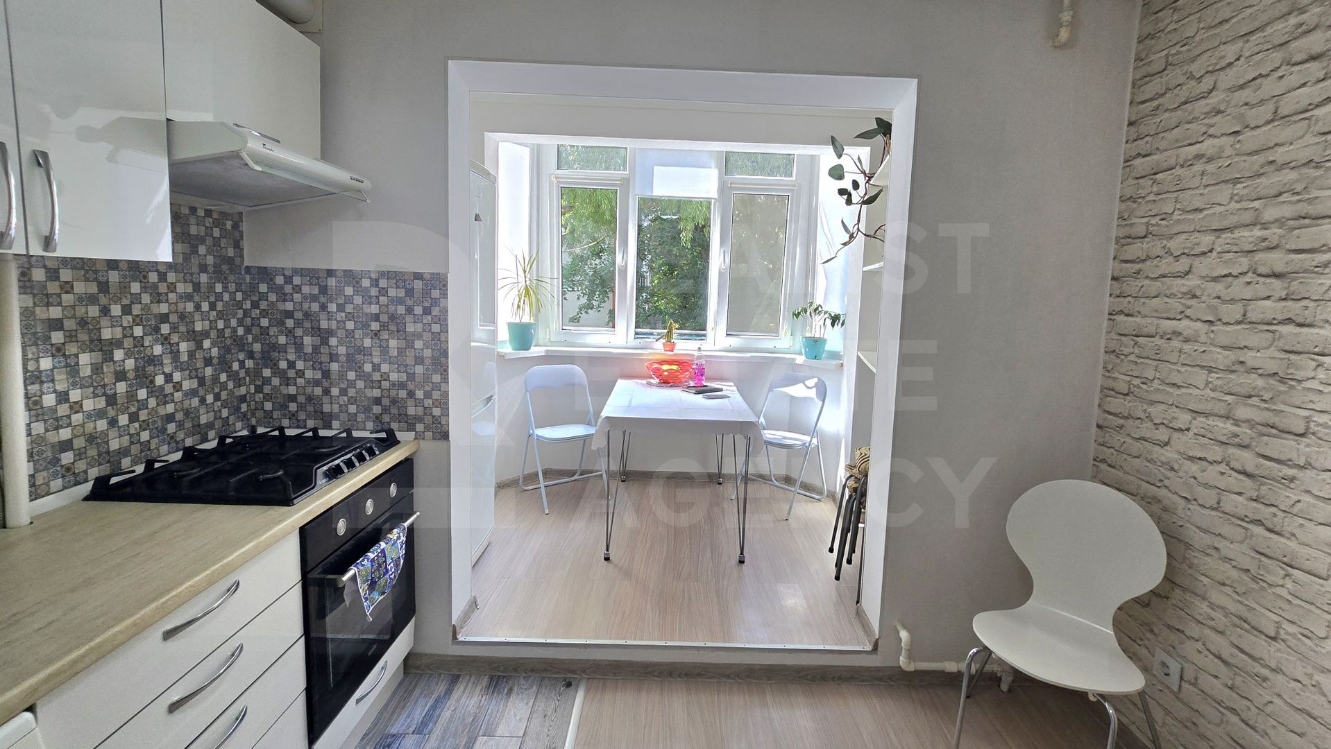 Vânzare, apartament 2 camere 55 mp, șos.   Balcani, Buiucani - Poză 2
