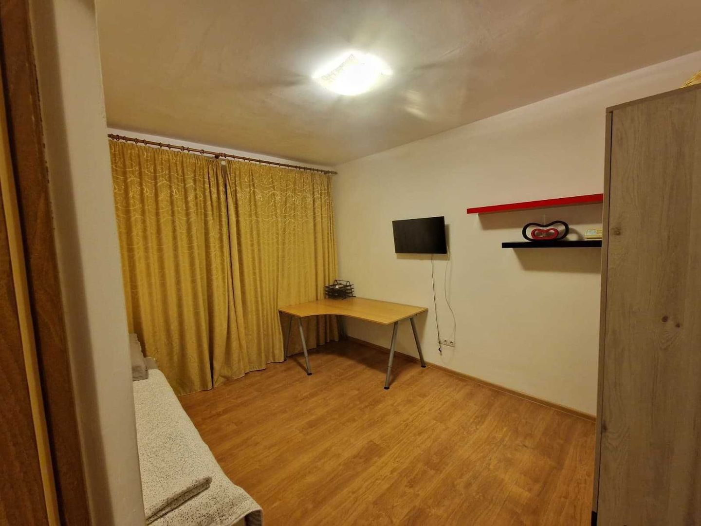 Garsoniera de vanzare Mobilata Zona Pacii - Poză 1