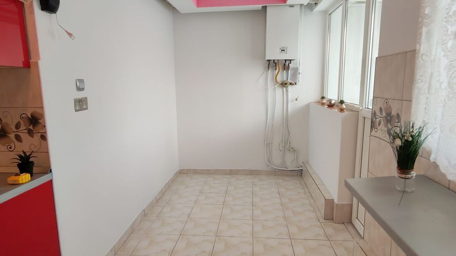 3 camere - zona Big - 2 balcoane spatioase inchise - Poză 2