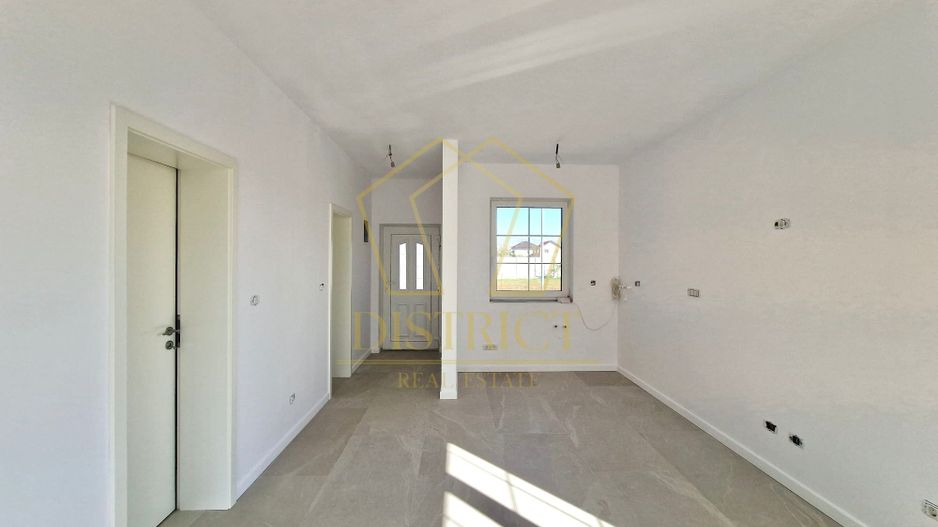 Duplex superb cu 4 camere si dressing | Mosnita Veche | Lidl - Poză 3