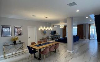 Casă / Vilă cu 6 camere de închiriat în Dumbravita - Poză 2