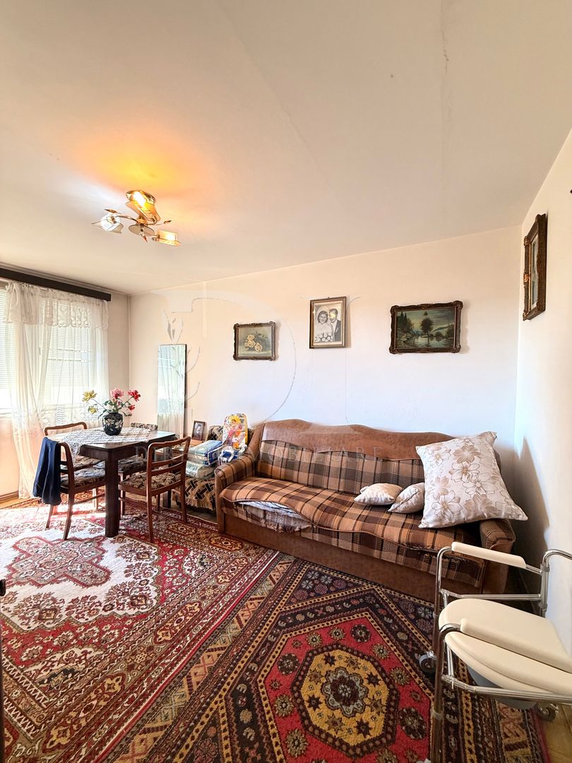 Apartament decomandat / etaj intermediar / Zona Grigorescu - Poză 2