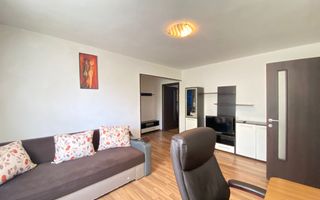 Apartament cu 2 camere, etaj intermediar, 50 mp, zona Bizo - Poză 1
