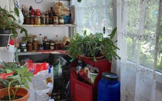 Apartament 3 camere, Brancoveanu, zona Covasna. Loc parcare. - Poză 9