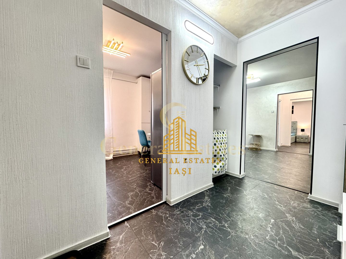 Vânzare apartament cu 2 camere 52 m.p. în Pod Roș - Poză 13