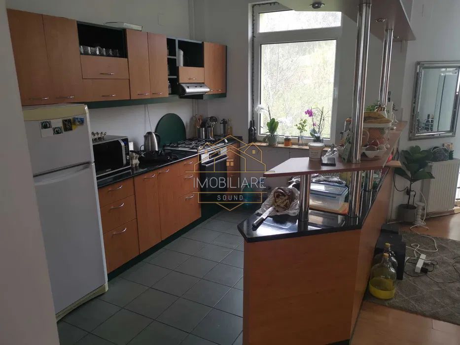 Apartament mare, luminos și spațios cu o grădină de vis în Grigorescu - Poză 4