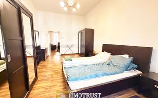 Apartament ultracentral 2 camere și acces pietonal din două străzi - Poză 1