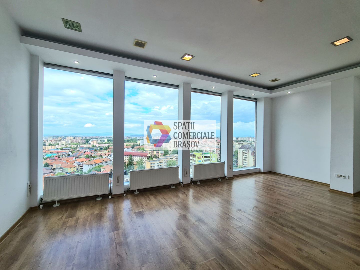 Spatiu birouri de închiriat Brasov - 40 mp  # plus-imo.ro - Poză 1