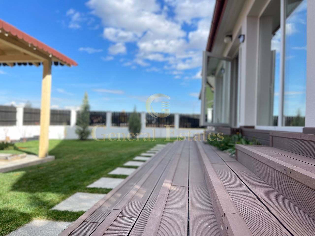 Casă cu design modern & suflet autentic – 200 m² de confort și rafinam - Poză 1