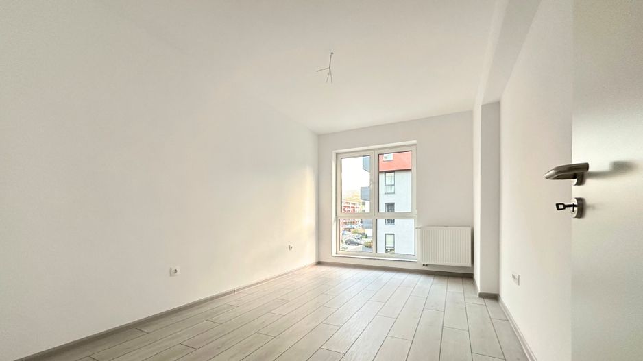 VÂNZARE APARTAMENT 2,5 CAMERE  NOU NELOCUIT - Poză 10