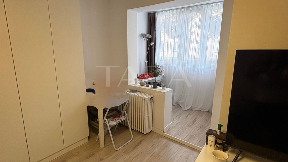 Garsonieră renovată, mobilată și utilată, cu parcare, zona semicentral - Poză 4