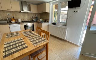 Casa cu teren frumos si garaj zona Mehala - Poză 15