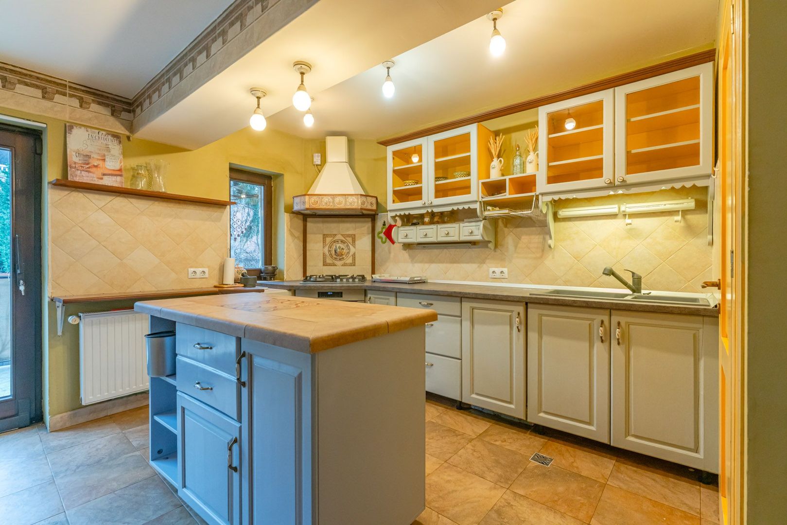 Casă individuală cu 7 camere lângă AFI Mall, ideală pentru birouri sau locuință - Poză 5