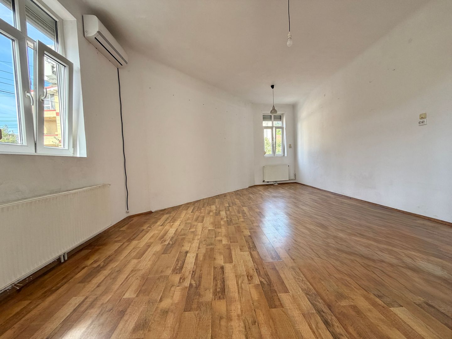 Parte de casă cu 3 camere, curte proprie și teren – Str. Ion Baiulescu - Poză 13