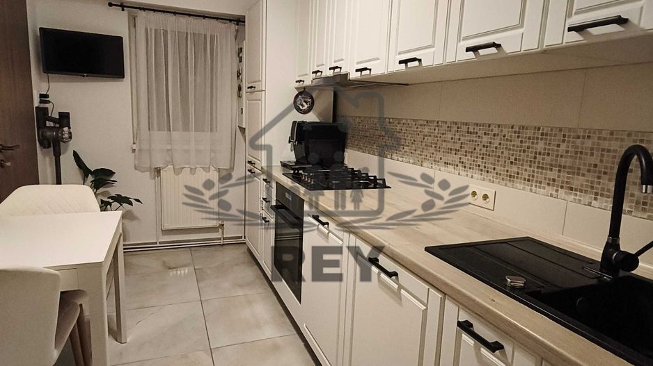 Apartament cu 2 camere, etaj intermediar, renovat - Poză 4