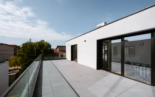 VILA SUPERBĂ CU 4 DORMITOAARE ȘI PISCINA LA INCHIRIERE - Poză 39