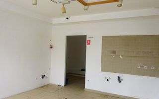 Spatiu comercial 38 mp utili zona B-dul Transilvaniei - Poză 2