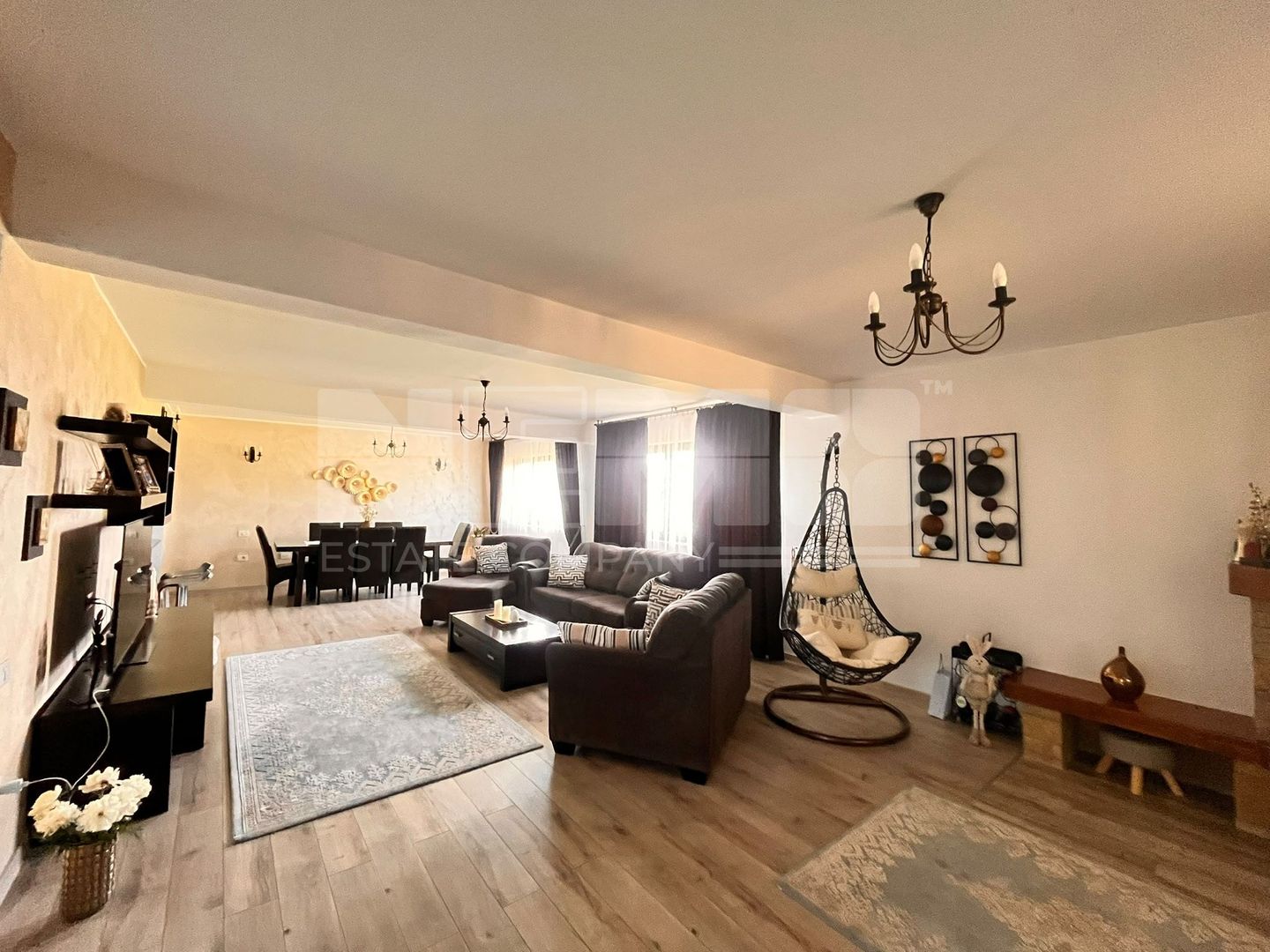 Casa si 4 Hale de Vanzare  cu 24 Ari I Suceava/Burdujeni I 430.000Euro - Poză 10