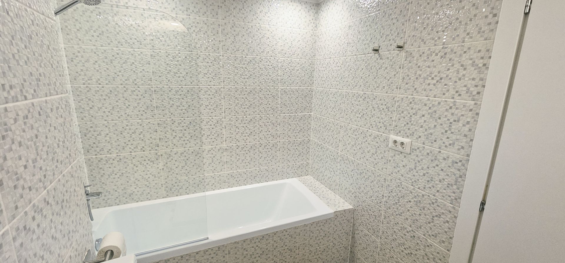 Sea View Olimp, Apartament 3 camere mobilat, vedere la mare - Poză 9