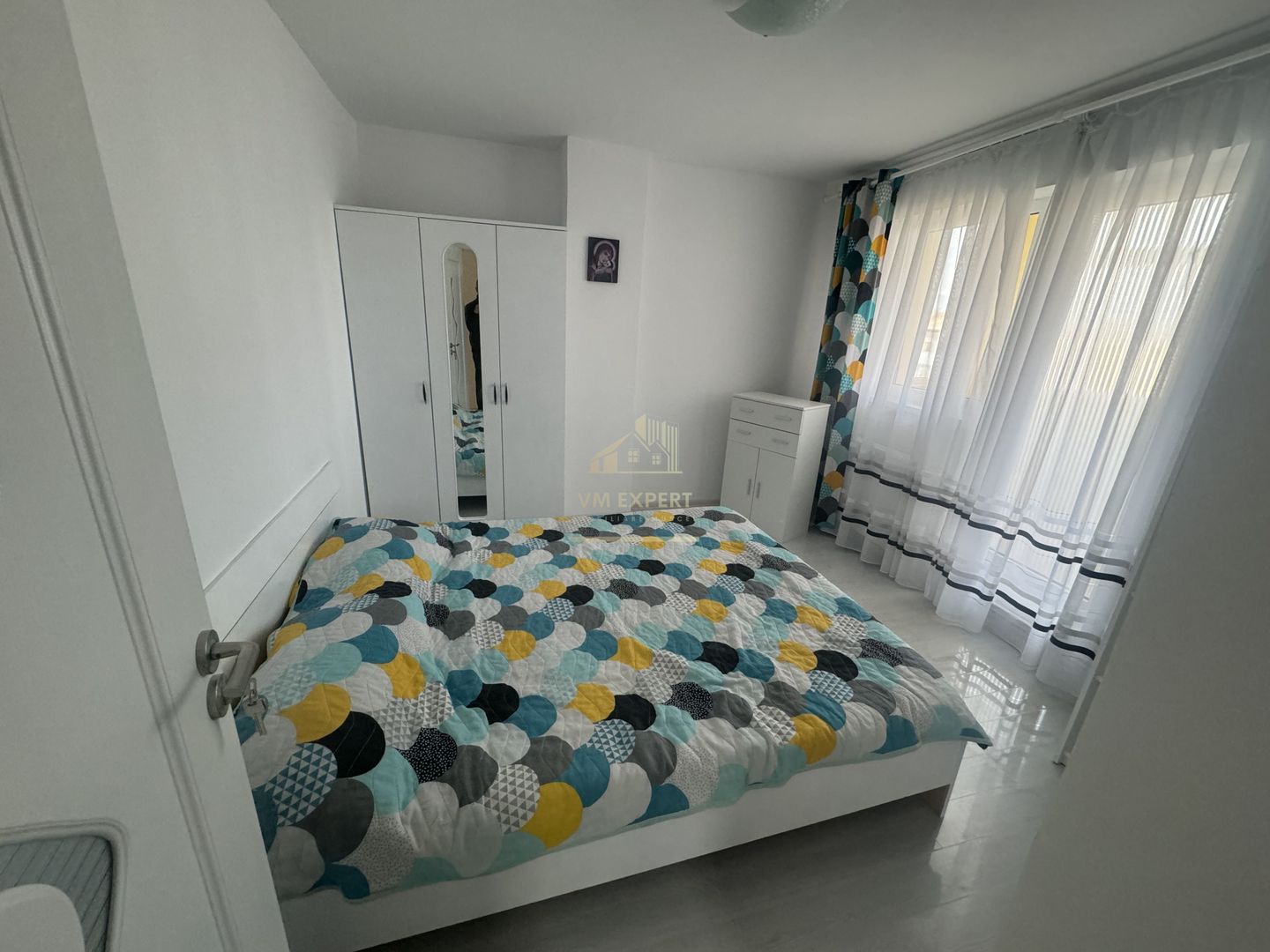 APARTAMENT CU 3 CAMERE, ETAJ 4, GRUI, CAMPULUNG - Poză 3