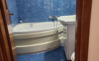 Închiriez apartament 2 camere nemobilat, Piața Muncii, pretabil birou - Poză 8