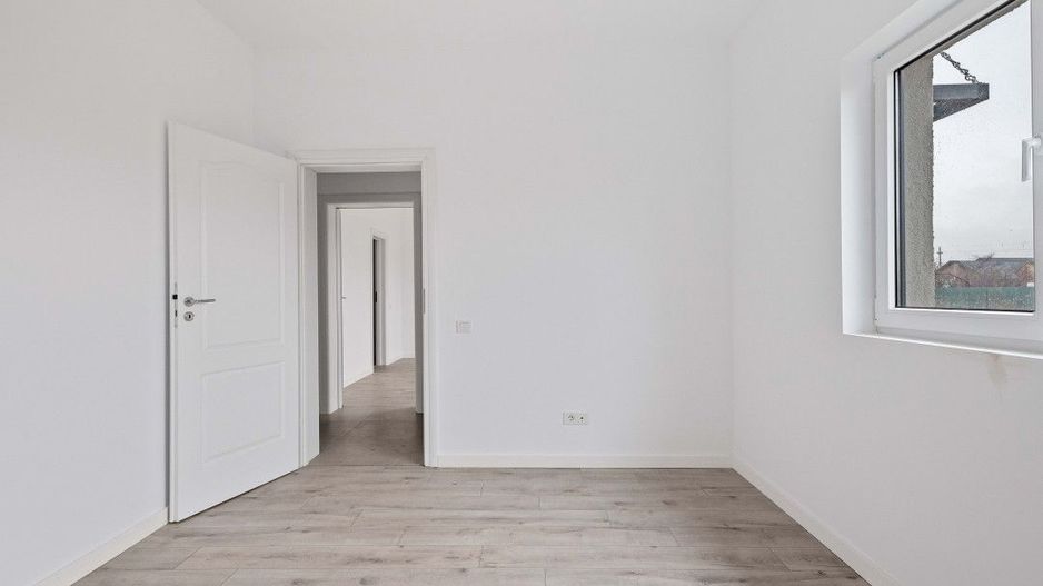 Casa Crevedia Parter Individuala - Comision 0 - Poză 8