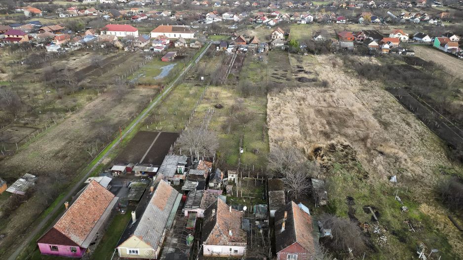 Casă modestă cu 3 camere în Ghioroc - Poză 15