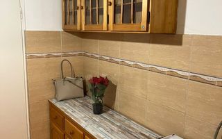 INCHIRIEZ APARTAMENT CU DOUA CAMERE UTRACENTRAL - Poză 5