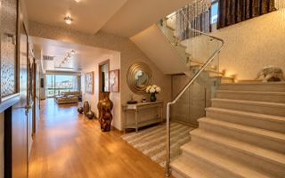 PENTHOUSE IN HERASTRAU — O RESEDINTA CARE TINE PASUL CU VIATA TA - Poză 1
