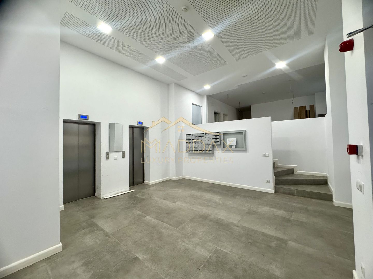 Spatiu de birouri *3 camere* / Cladire Istorica stil Brancovenesc / Universitate - Poză 28