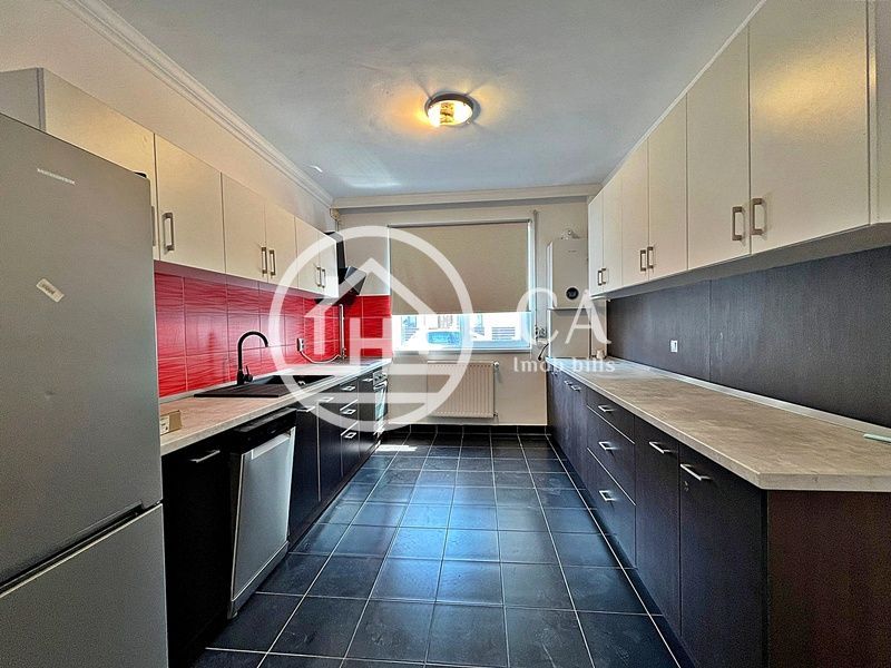 Casă de închiriat cu 4 camere în Cartierul Europa, Oradea - Poză 4