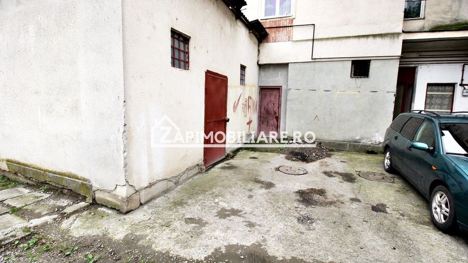 Hală + birouri si spatiu comercial 700 mp. teren 2.500 mp - Poză 10