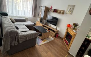 Casa moderna 4 camere 2 bai curte si parcare privata in Arhitectilor - Poză 1