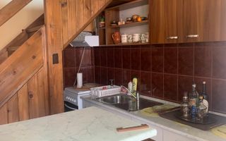 Casă în centrul Cisnădioarei cu 243mp de locuit și teren de 936mp - Poză 14