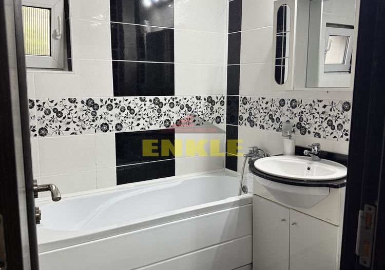 ÎNCHIRIEZ APARTAMENT CU 3 CAMERE – ZONA PIAȚA MARE - Poză 6
