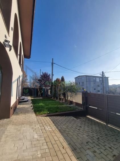 Vilă modernă, Valea Adâncă, 200 mp, teren 410 mp, renovată 2022 - Poză 4