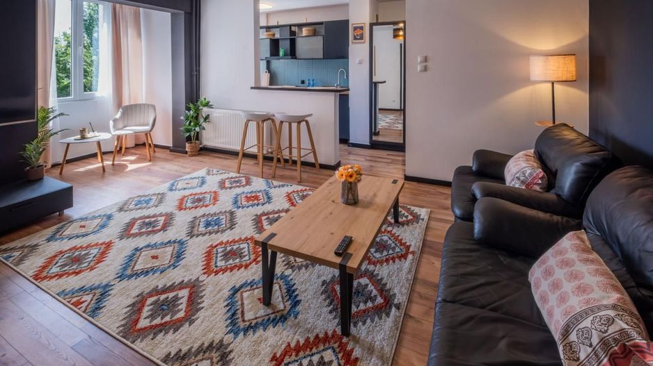 Apartament 2 Camere de vânzare Ultra-Central | Universitate -FARA RISC SEISMIC - Poză 2