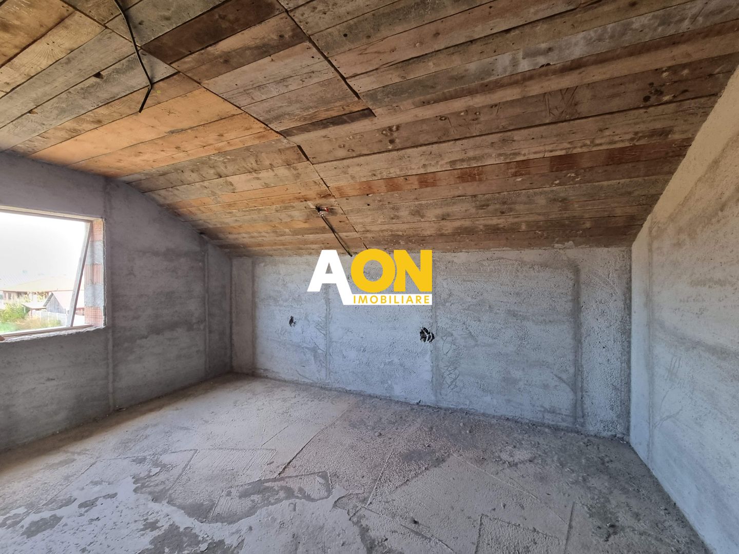 Casa la rosu,2100 mp teren,zona Micesti - Poză 5