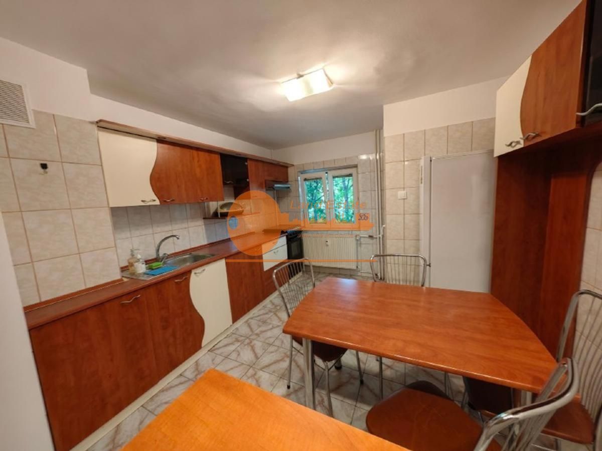 Apartament cu 3 camere in zona Teatrul Masca - Poză 1