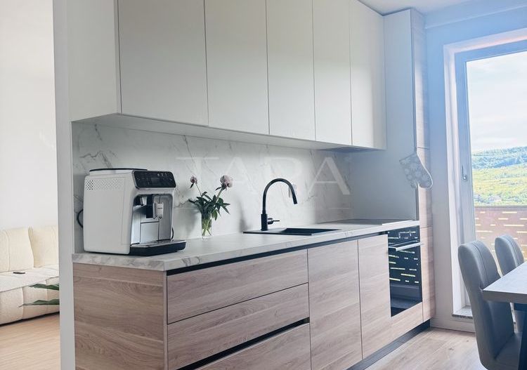 Apartament cu 3 camere, balcon de 9 mp, parcare și boxă de depozitare. - Poză 3