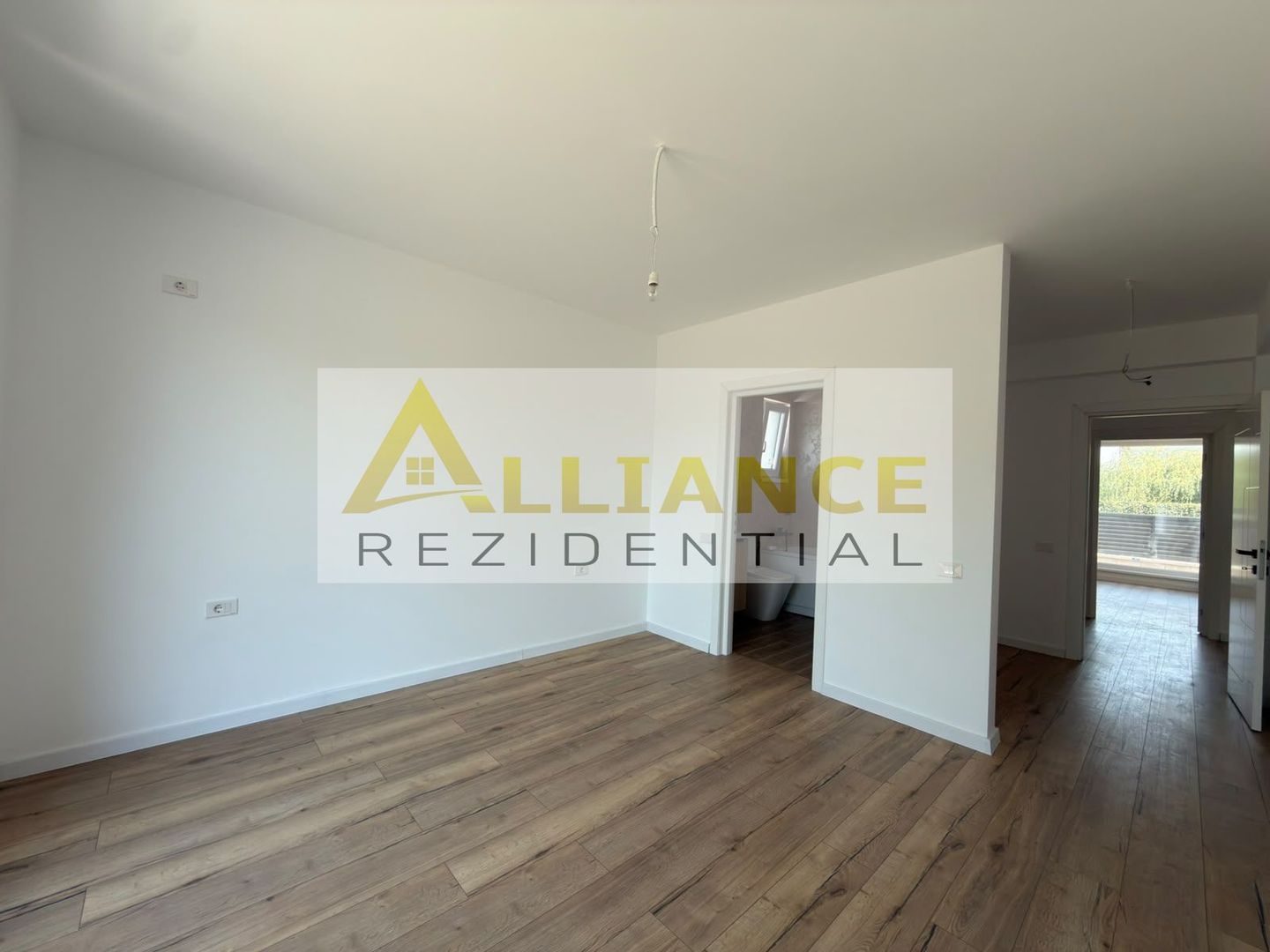 Casa individuala cu 4 camere - teren 454mp - mutare imediata - Poză 8