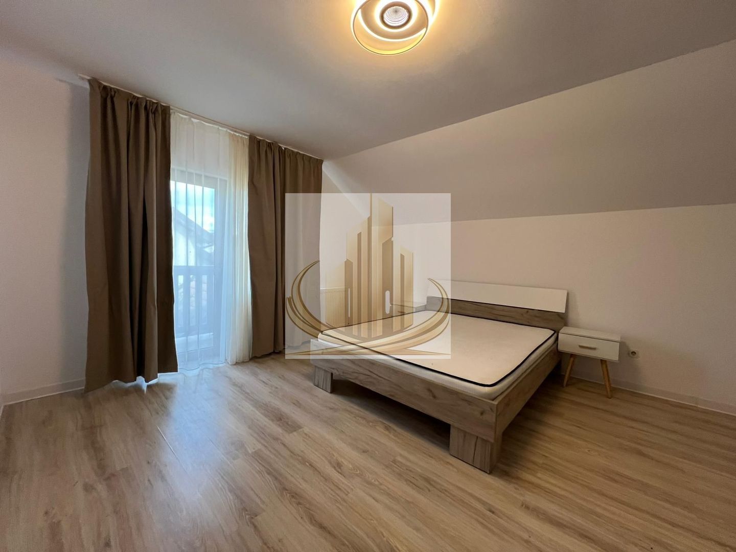 Casă individuală 3 camere, 100 mp – Dumbrăvița, aproape de lac - Poză 2