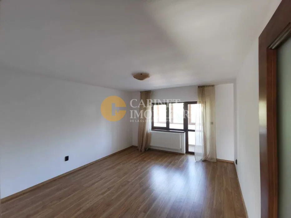 VISANI - 3 CAMERE DECOMANDAT - ETAJUL 1  + 2 LOCURI PARCARE - Poză 3