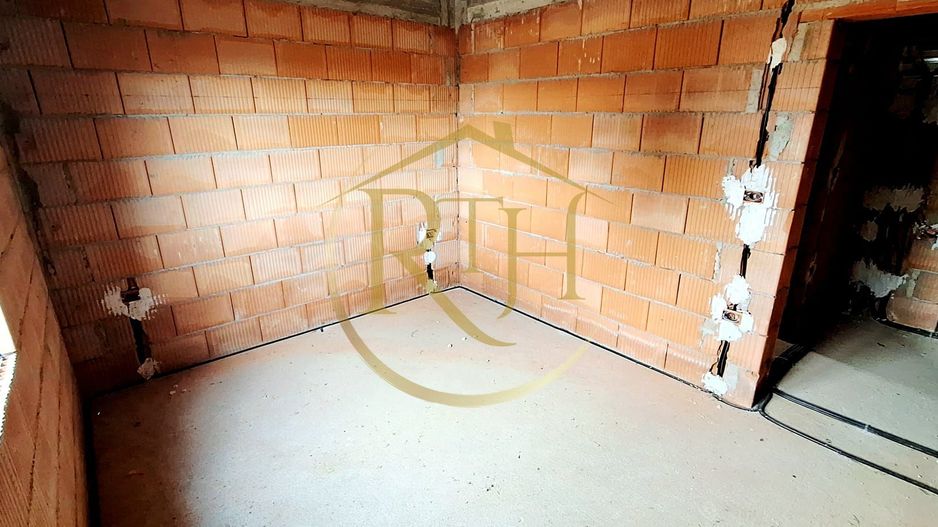 Se vinde duplex modern cu 3 camere  plus teren in Giroc ,zona linistita. - Poză 9