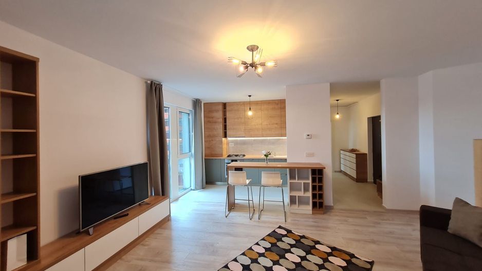 Lux la 10 minute de Iulius Town - Poză 18