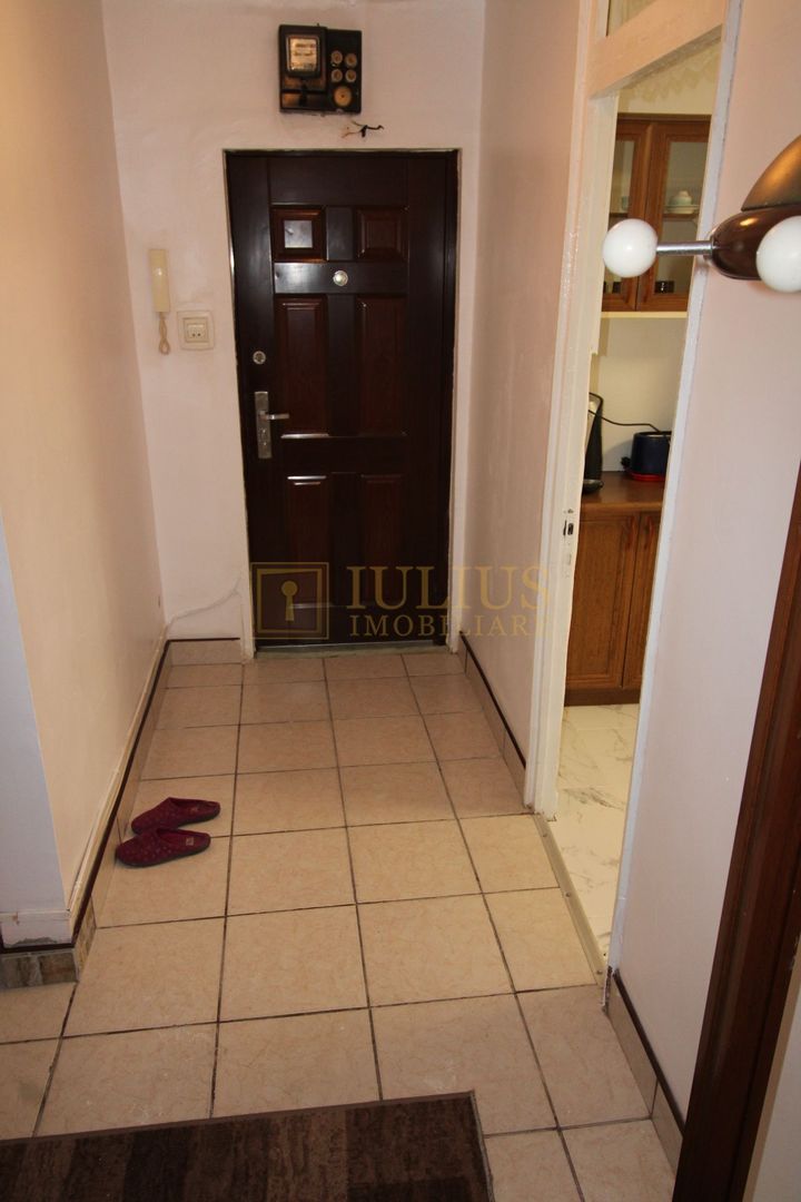 3 camere, situat in Complexul Studentesc, centrala proprie, familie, studenti - Poză 14