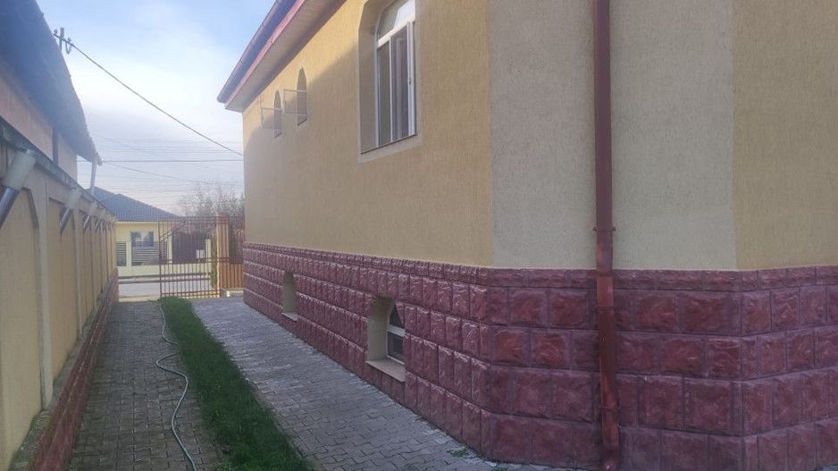 Casa tip duplex cu mult spatiu interior, 8 camere, zona Gai - Poză 7
