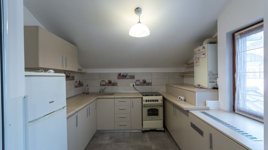 Bucurestii Noi - Chitila Ap 3  camere la curte, terasa, comision 0% - Poză 4