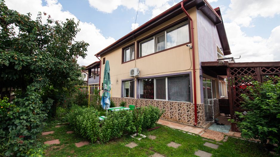 Casa Vila individuala spatioasa cu gradina de vanzare comuna Berceni - Poză 2