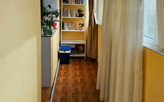 Apartament cu patru camere, zona Calea Bucuresti - Judetean 100 MP - Poză 14